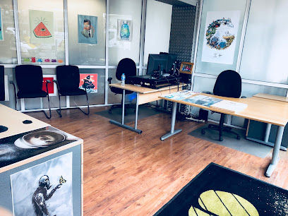 united-kingdom-london-id-studio-web-agency-1745407982.jpg